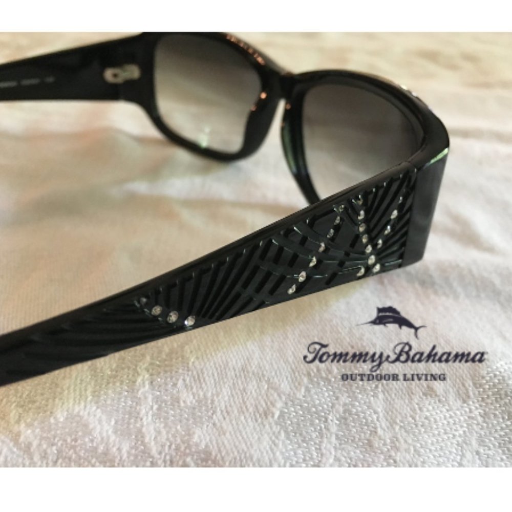 Tommy Bahama Vintage Womens Sunglasses